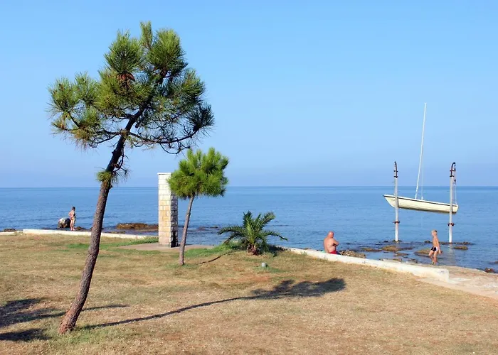 With A Parking Space - 2539