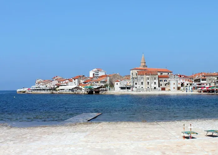 With A Parking Space - 2539 Umag