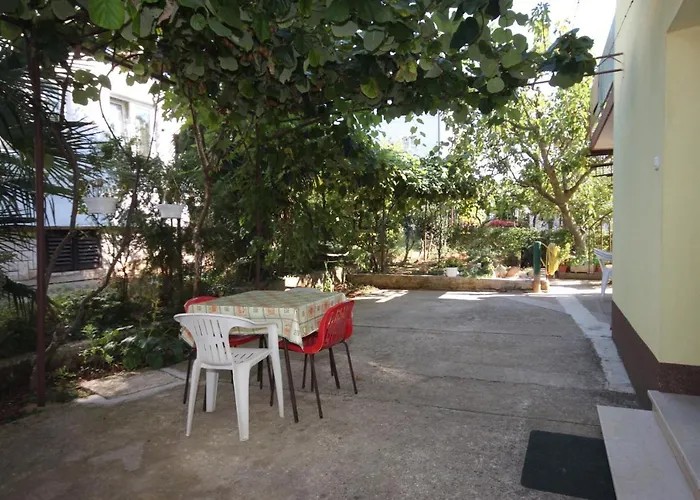 With A Parking Space - 2539