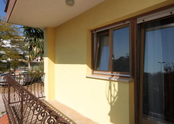 Apartment With A Parking Space - 2539 Umag