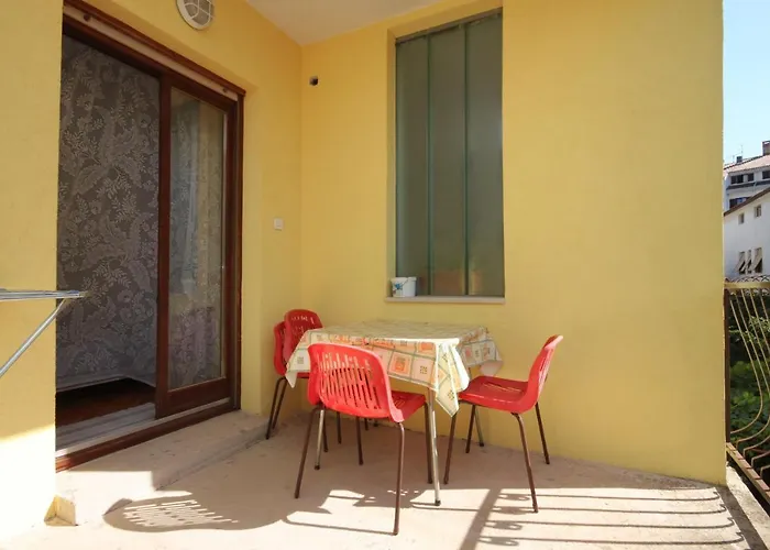 With A Parking Space - 2539