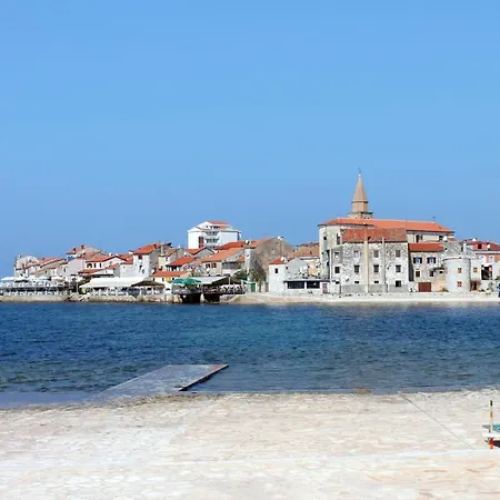 With A Parking Space - 2539 Umag