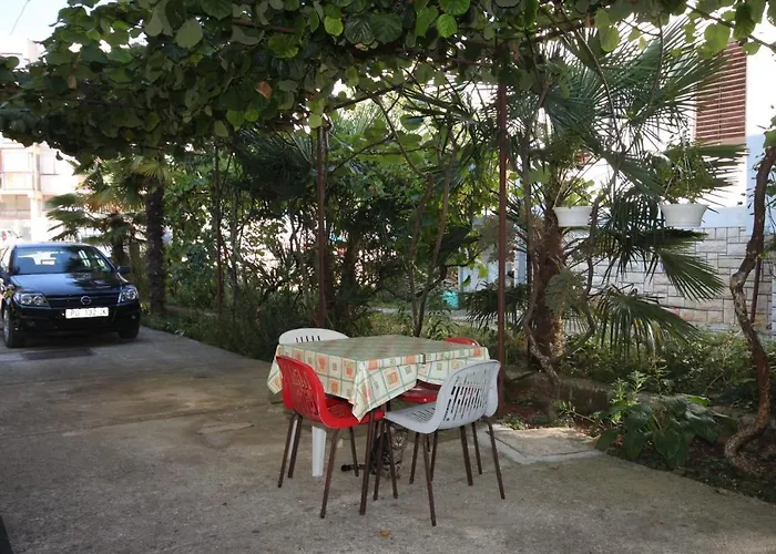 With A Parking Space - 2539